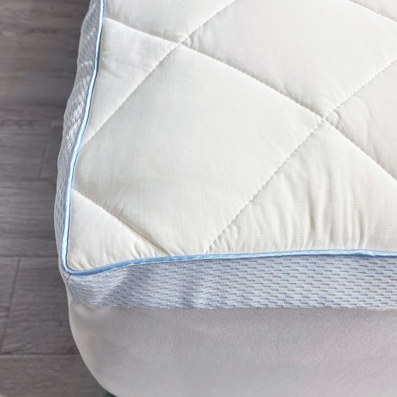 New Product Super Soft Breathable Cooling Fabric White Blue Mesh Decoration Mattress Cover
