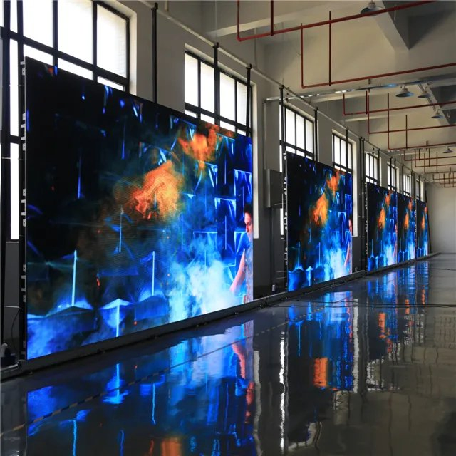 Full Color Indoor Outdoor Advertising Rental Curved Digital Mobile Flexible SMD Poster Gas Window TV LED Screen Display with P1.2 P1.8 P2.5 P3.91 Price