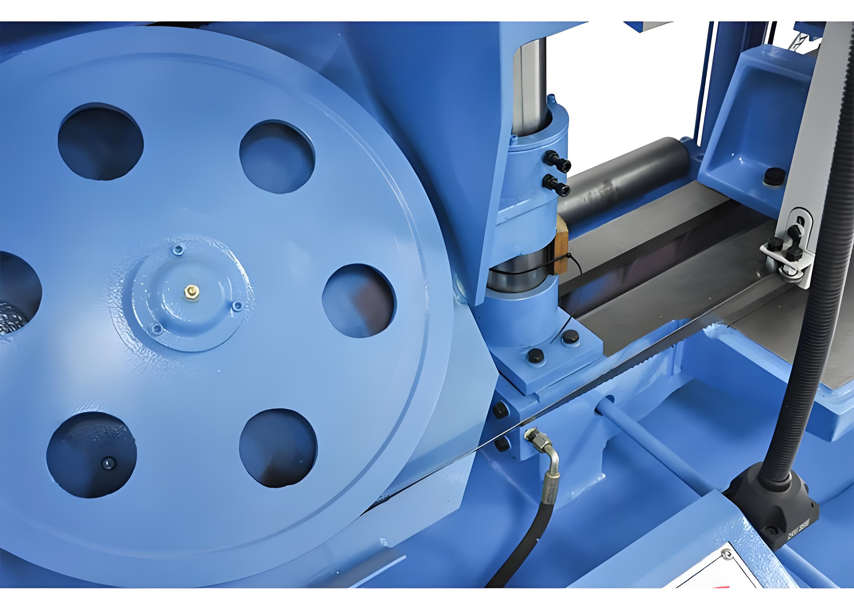 Ленточная пила по металлу горизонтальная GH4220