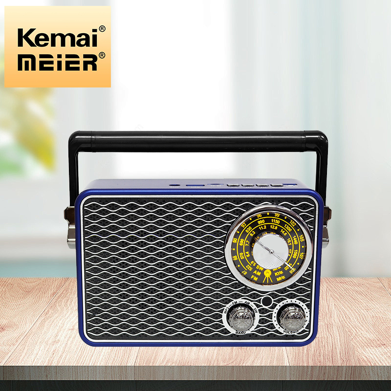 Hot Seller Retro Styled Radio in The UK for Outdoor Camping & Hiking with Convenient Battery Operation