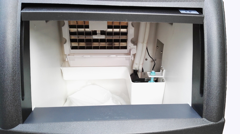 Hotel Use Commercial Cube Ice Maker Machine