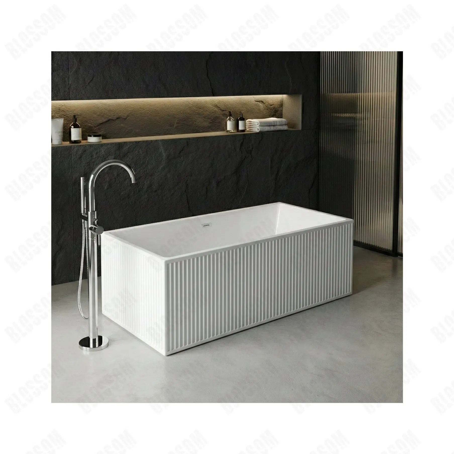 Прямоугольная ванна с вертикальными полосами