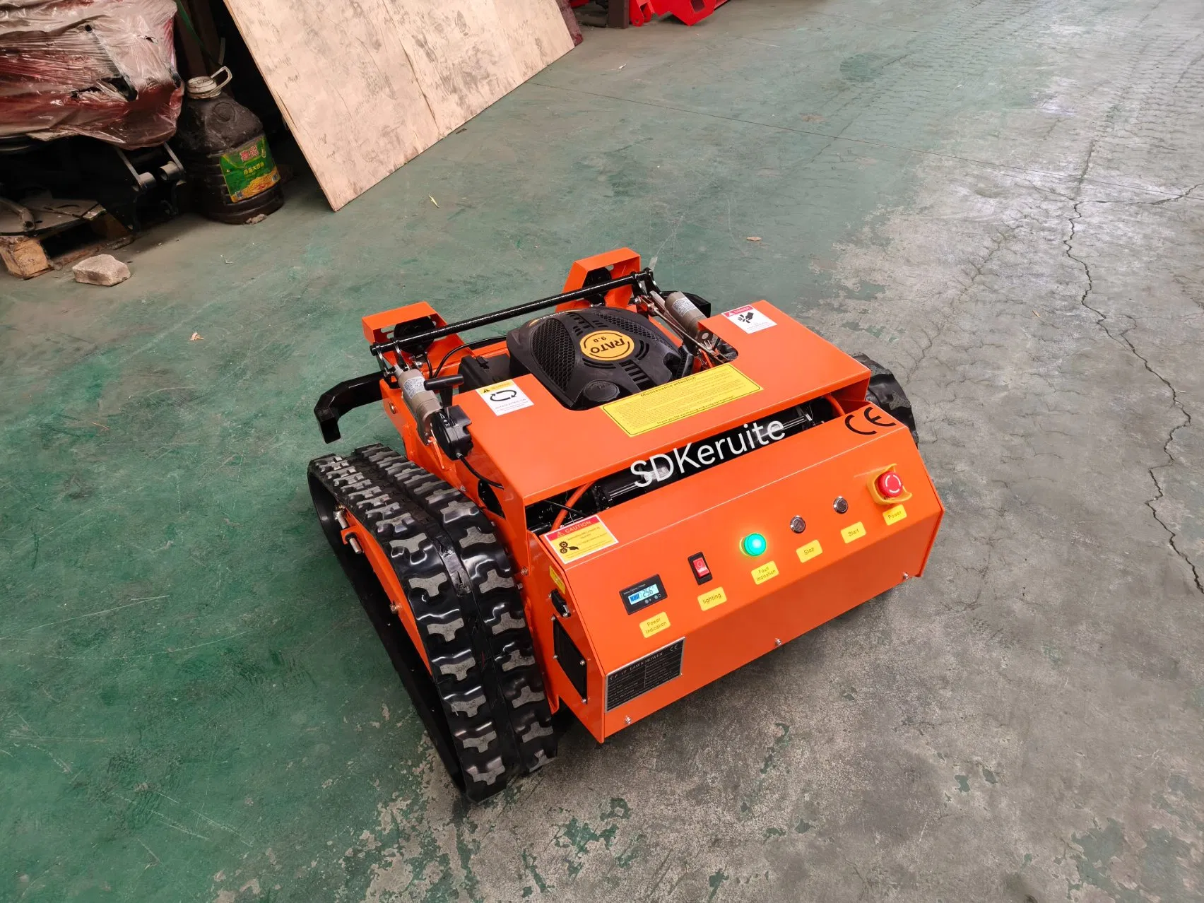 Гусеничная газонокосилка с дистанционным управлением KRT-550LJ