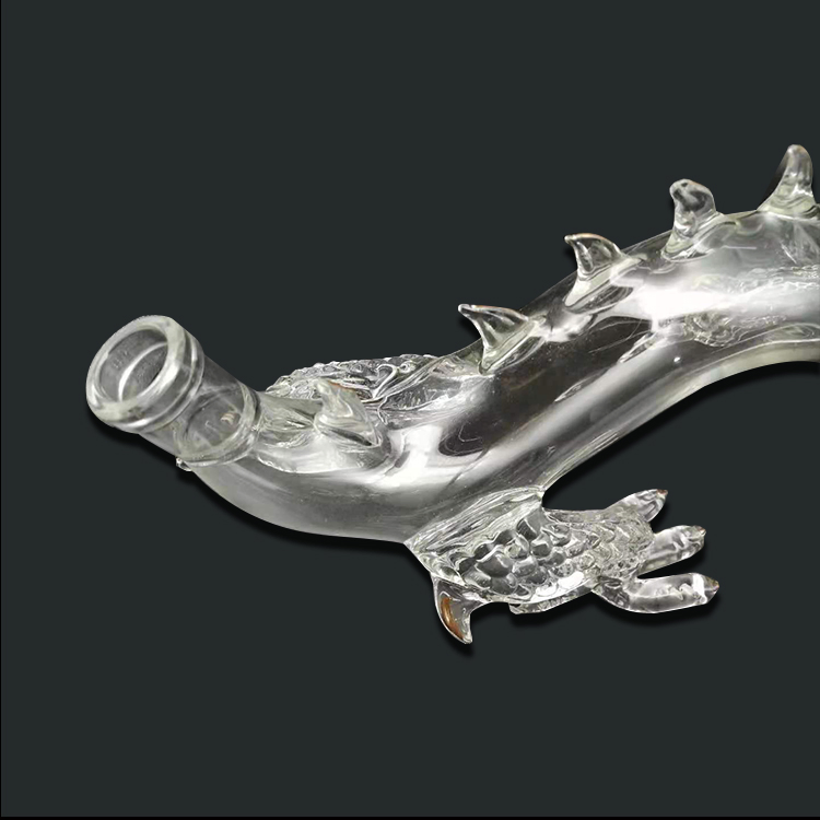 Dragon Shaped Transparent Glass Bottle Animal Shaped Whisky Glass Decanter