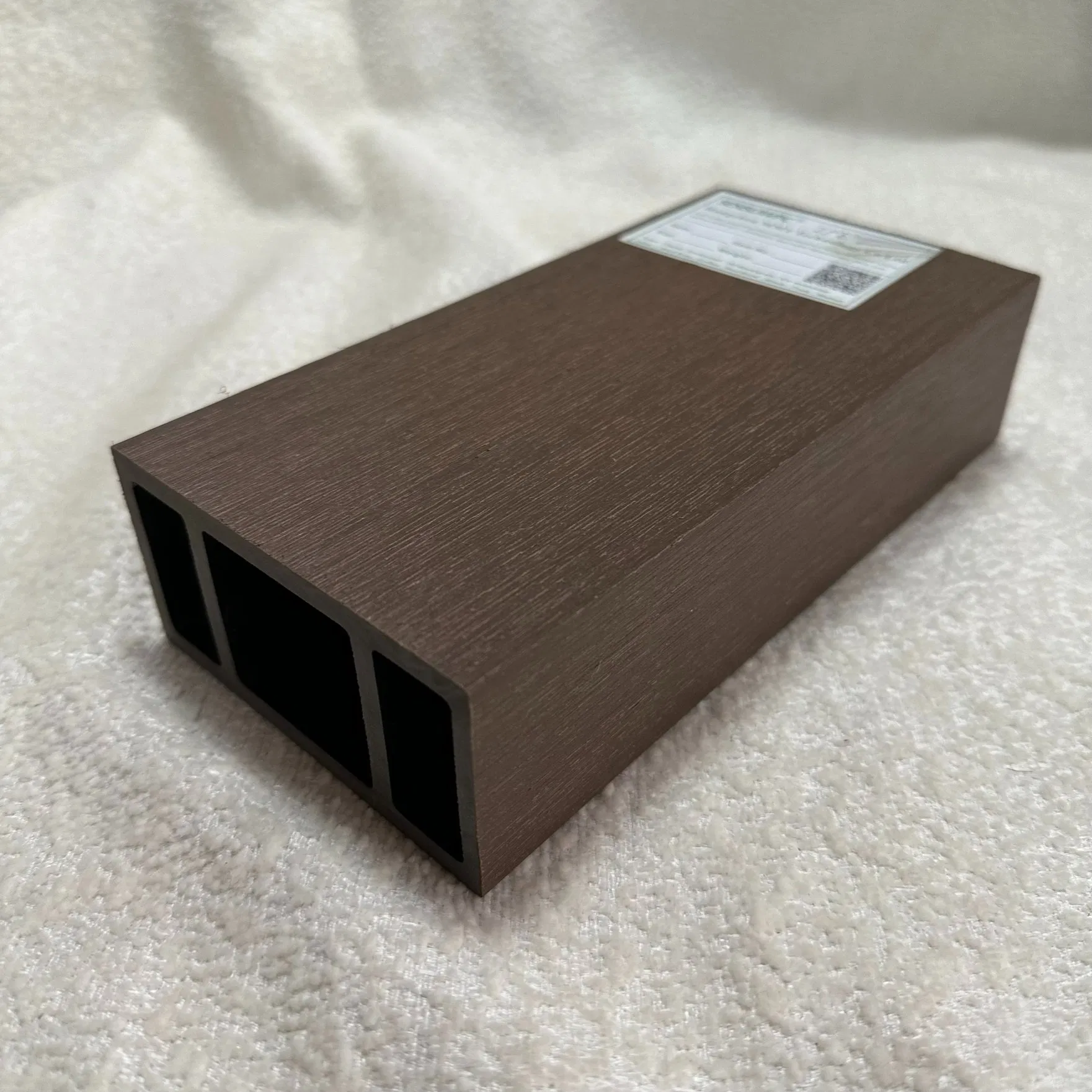 Outdoor WPC Louver System 100X50mm Co-Extruded Finish Weatherproof Building Component