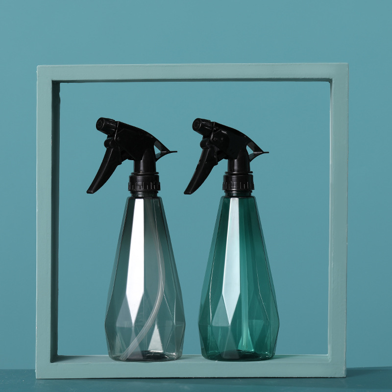 Large Capacity Spray Garden Flower Bottle Graduated Measuring Cup Watering Can