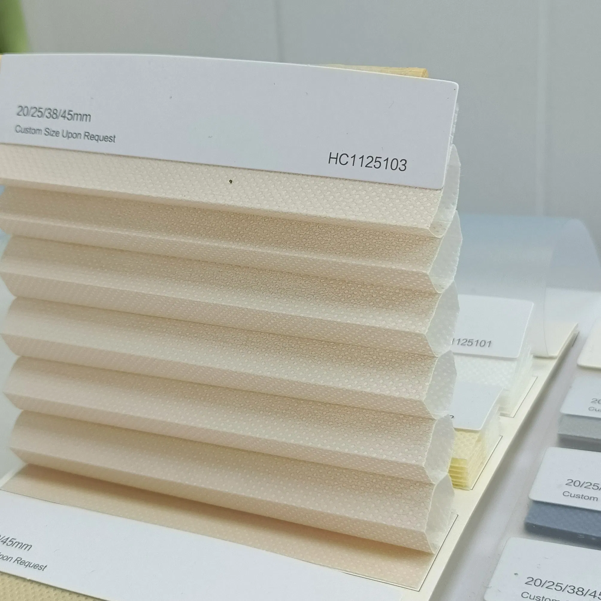 100% Polyester Honeycomb Cellular Shades Blinds Non-Woven Fabric Anti-UV 16mm
