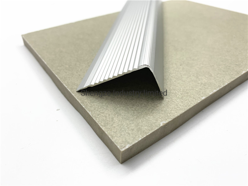 Bullnose Profile Alumiunm Stair Nosing for Floor Trim