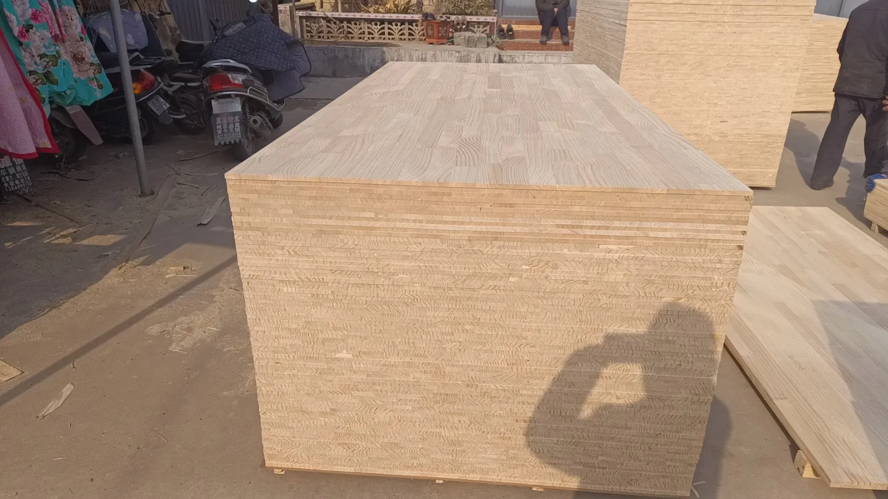 Grade AA 2440X1220mm Solid Wood Board / Poplar Oak Pine Cedar Finger Joint Plywood