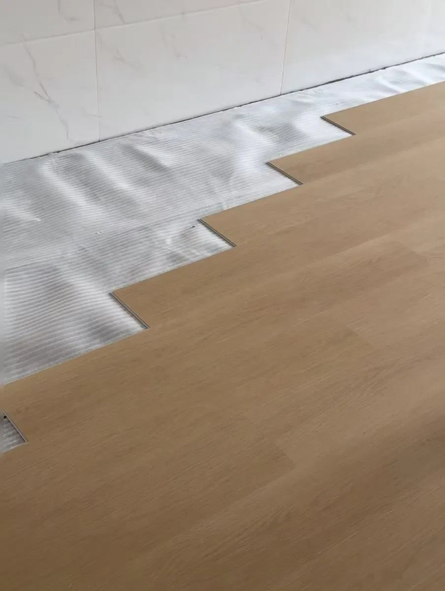 Premium Waterproof Spc Vinyl Plank Flooring for Homes & Businesses