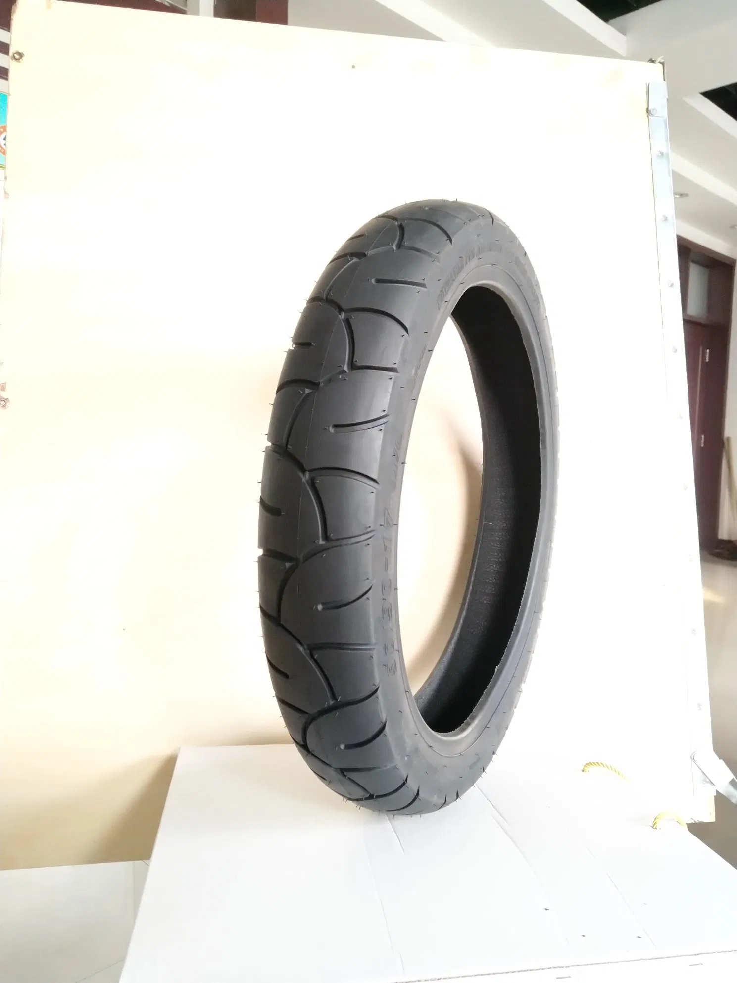 Мотошина высокого качества 250-17, 275-17, 275-18, 300-17, 300-18, 325-16, 350-17, 350-18