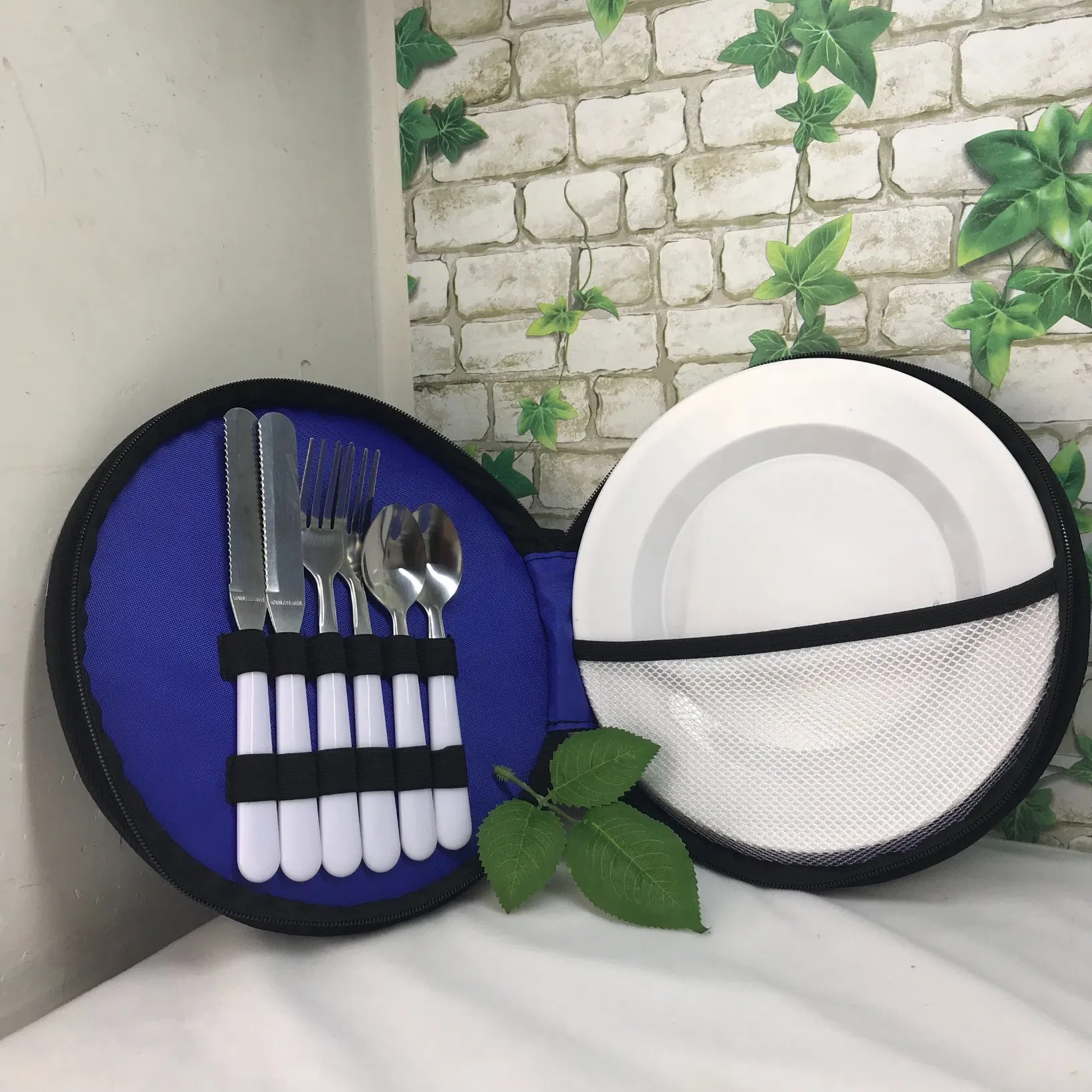 Picnic Camping Portable Tableware Travel Cutlery Set Knife Fork Spoon Plate with Carrying Bag