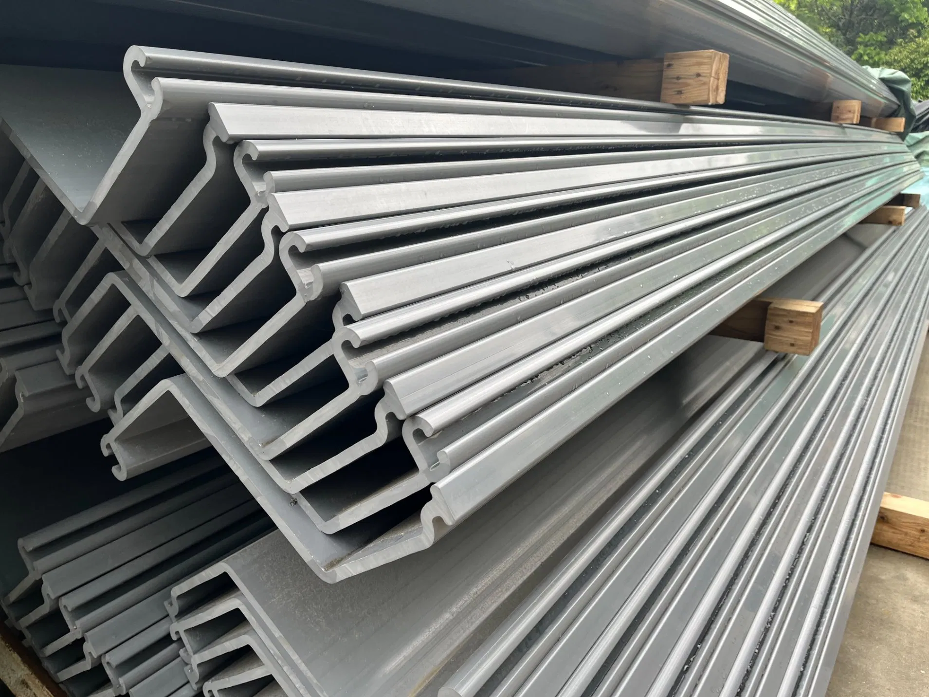 UV Resistant Corrosion-Resistant Vinyl Seawall Panel PVC Sheet Pile for Garden Wall Revetment