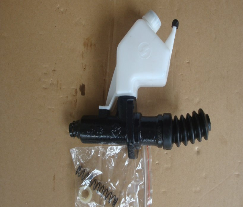 Главный цилиндр сцепления DZ9114230020 для Sinotruck