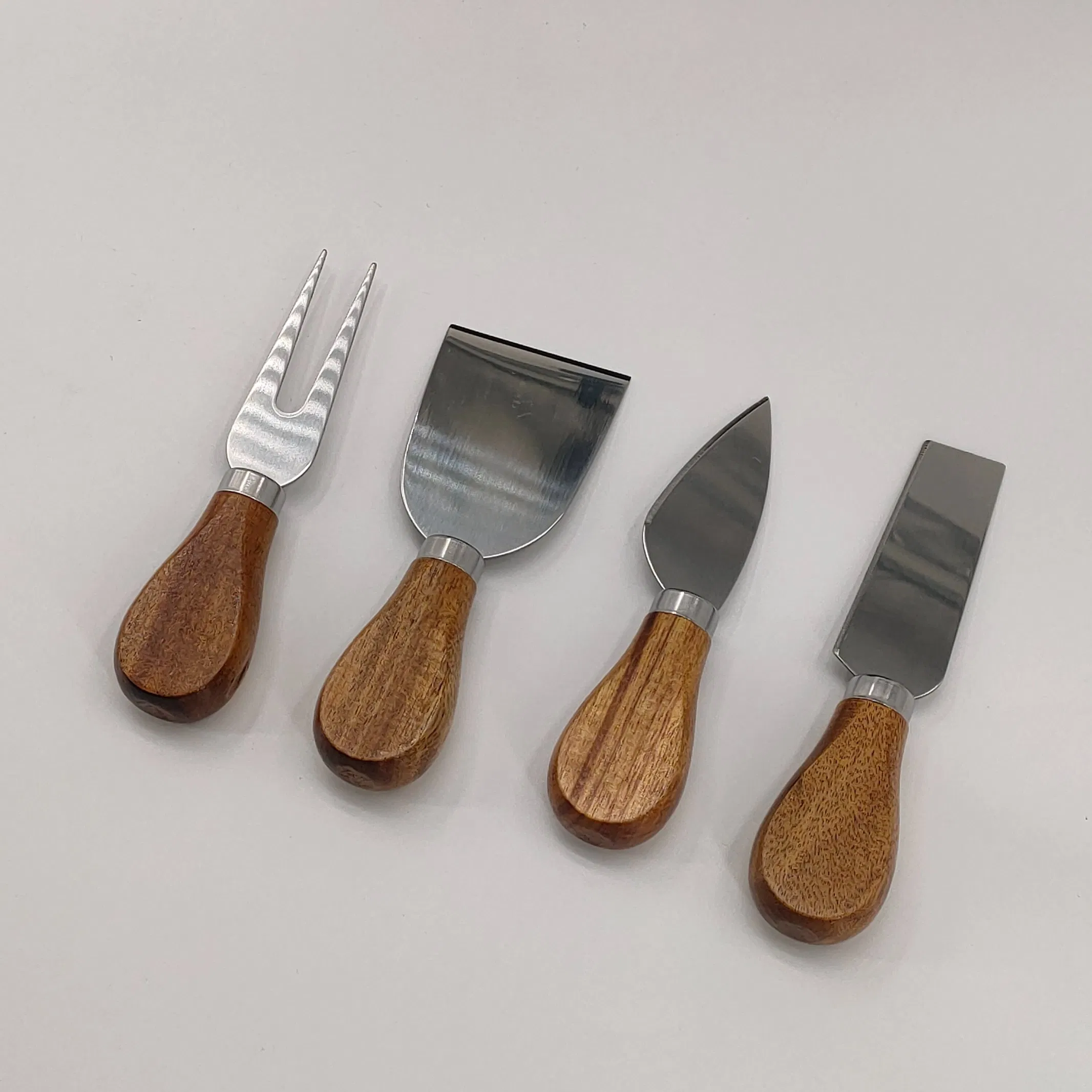 Набор ножей для сыра из нержавеющей стали и акации