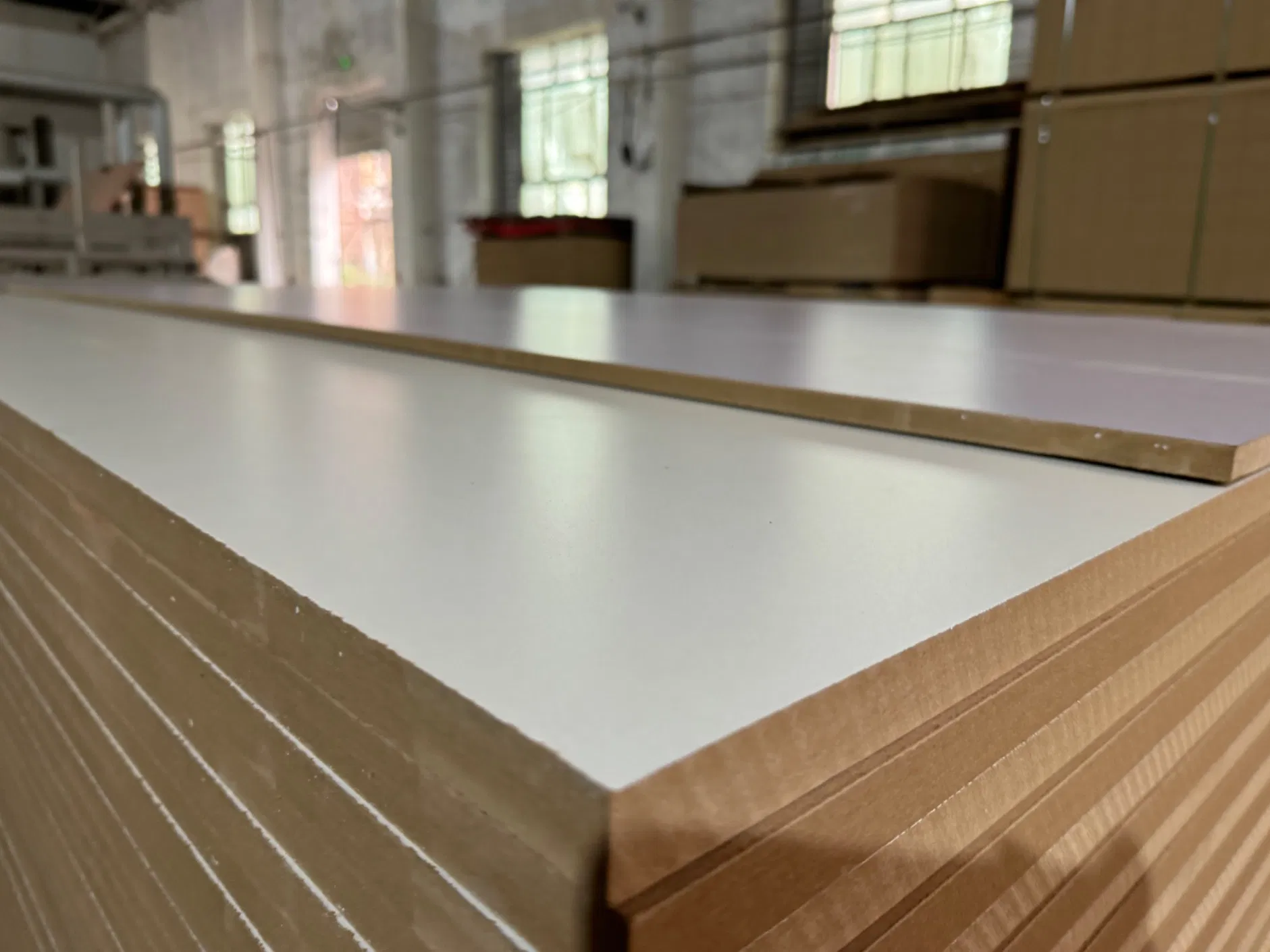 White Color in Melamine Faced MDF Board Customized The Color for Furniture Decoration and Builidng Material