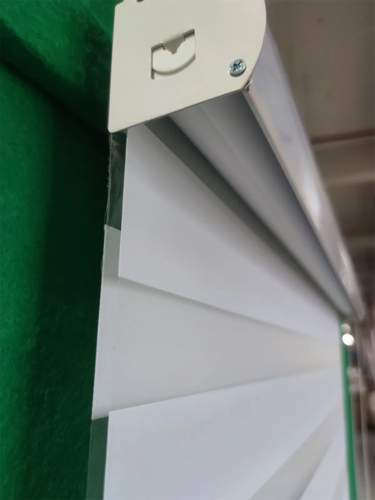 China Ymtc Roller Zebra Shades for Home Decoration Smart Homes Home Decor