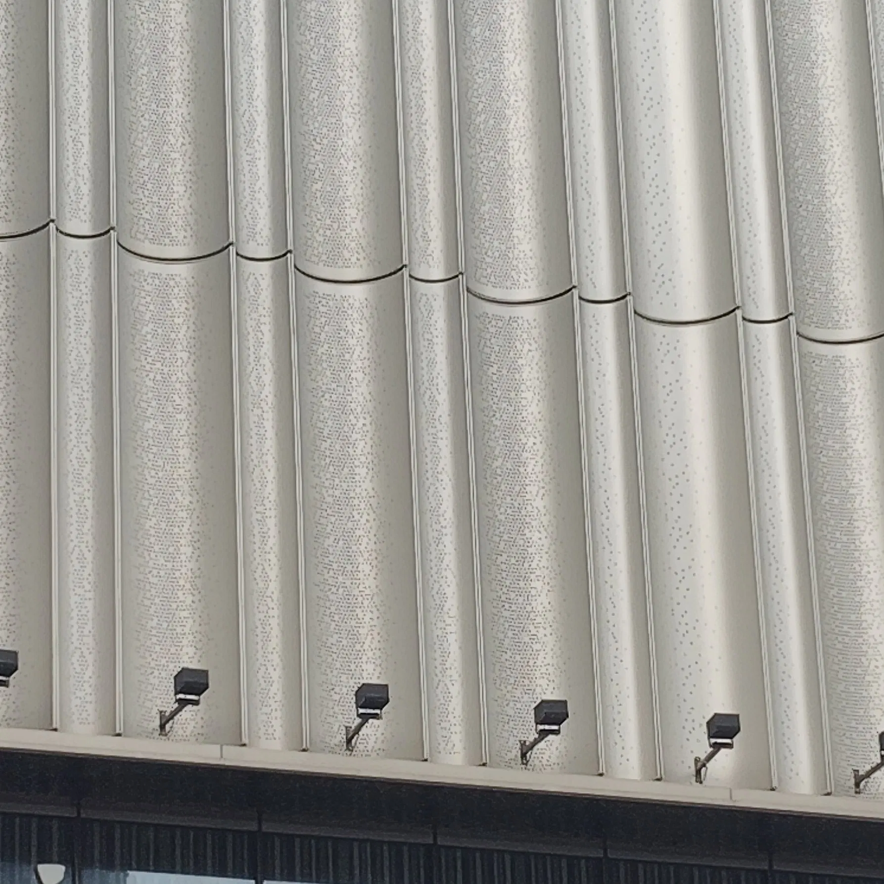Exterior Curved Aluminum Wall Panels - PVDF Coated Aluminum Curved Facade for Commercial Buildings
