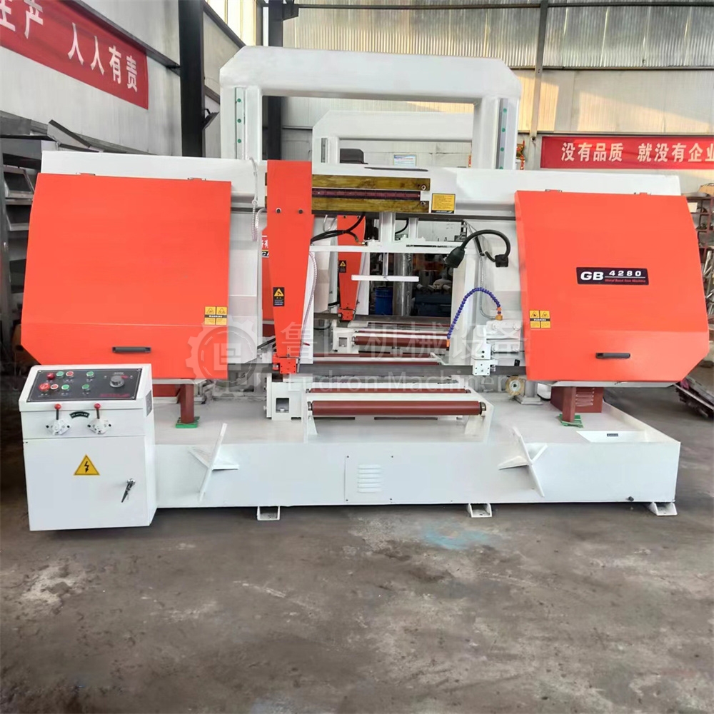 Станок ленточнопильный автоматический по металлу