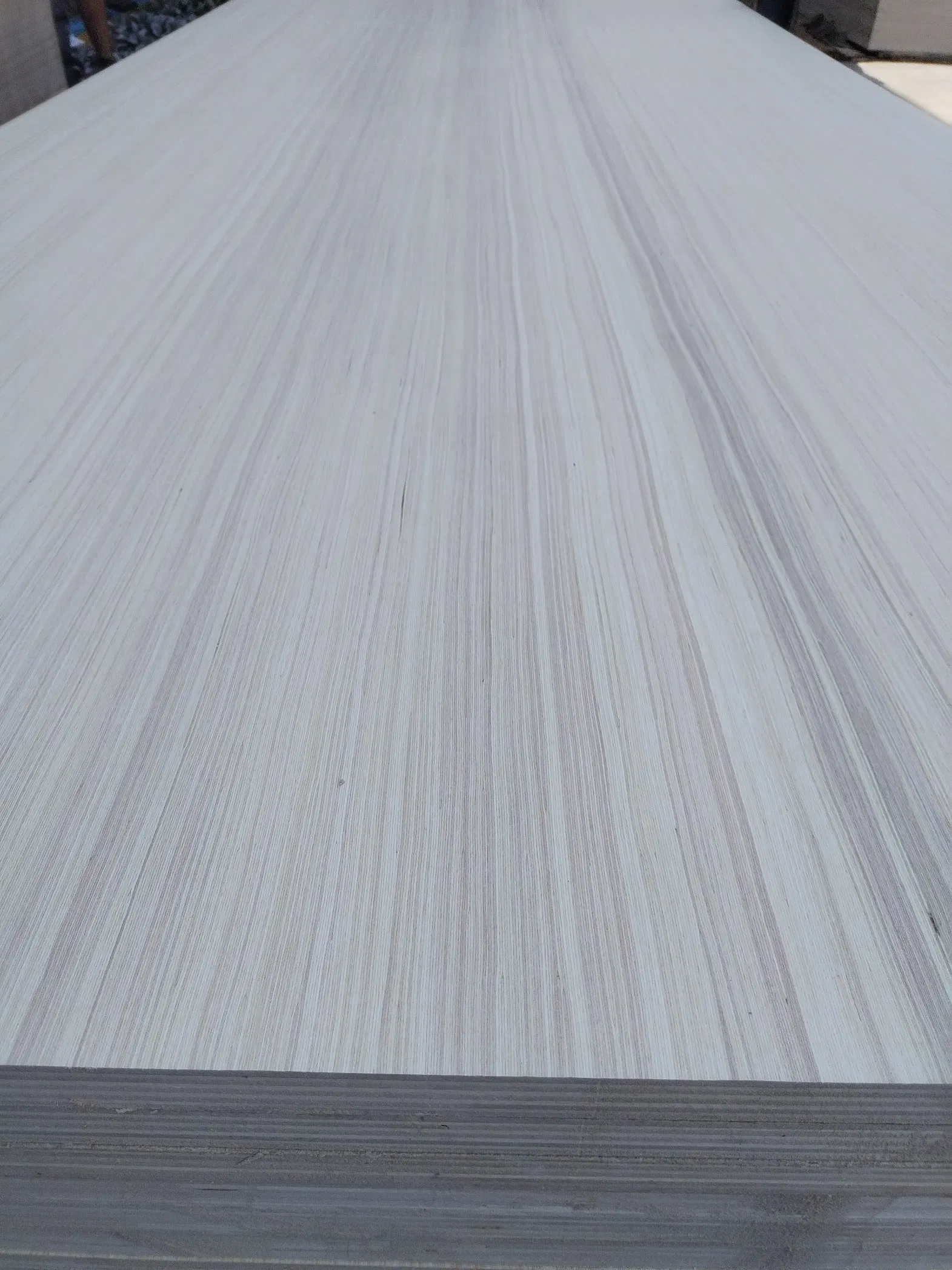 4X8 mm Commercial Plywood Natural Black Walnut Veneer Fancy Plywood