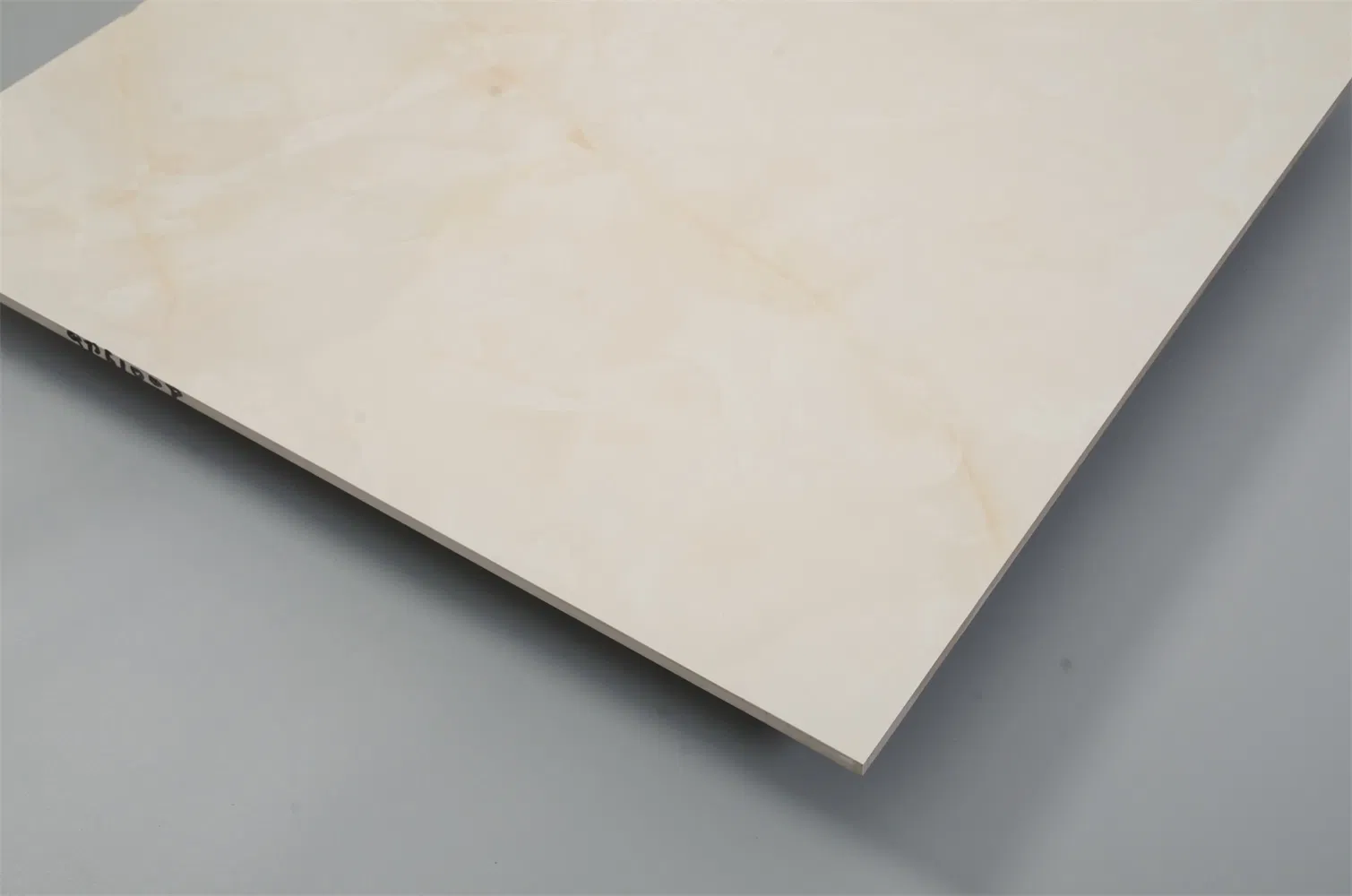 Плитка керамическая 600x600 мм глянцевая International Collection