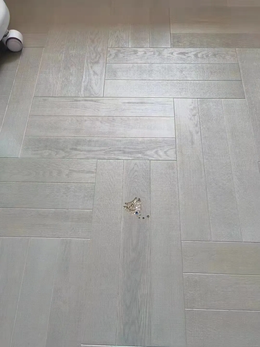 Lvt 14 mm Herringbone Outdoor Interlocking Porcelain Parquet Commercial Maple Engineered Wood Deck Floor Board for Stairs