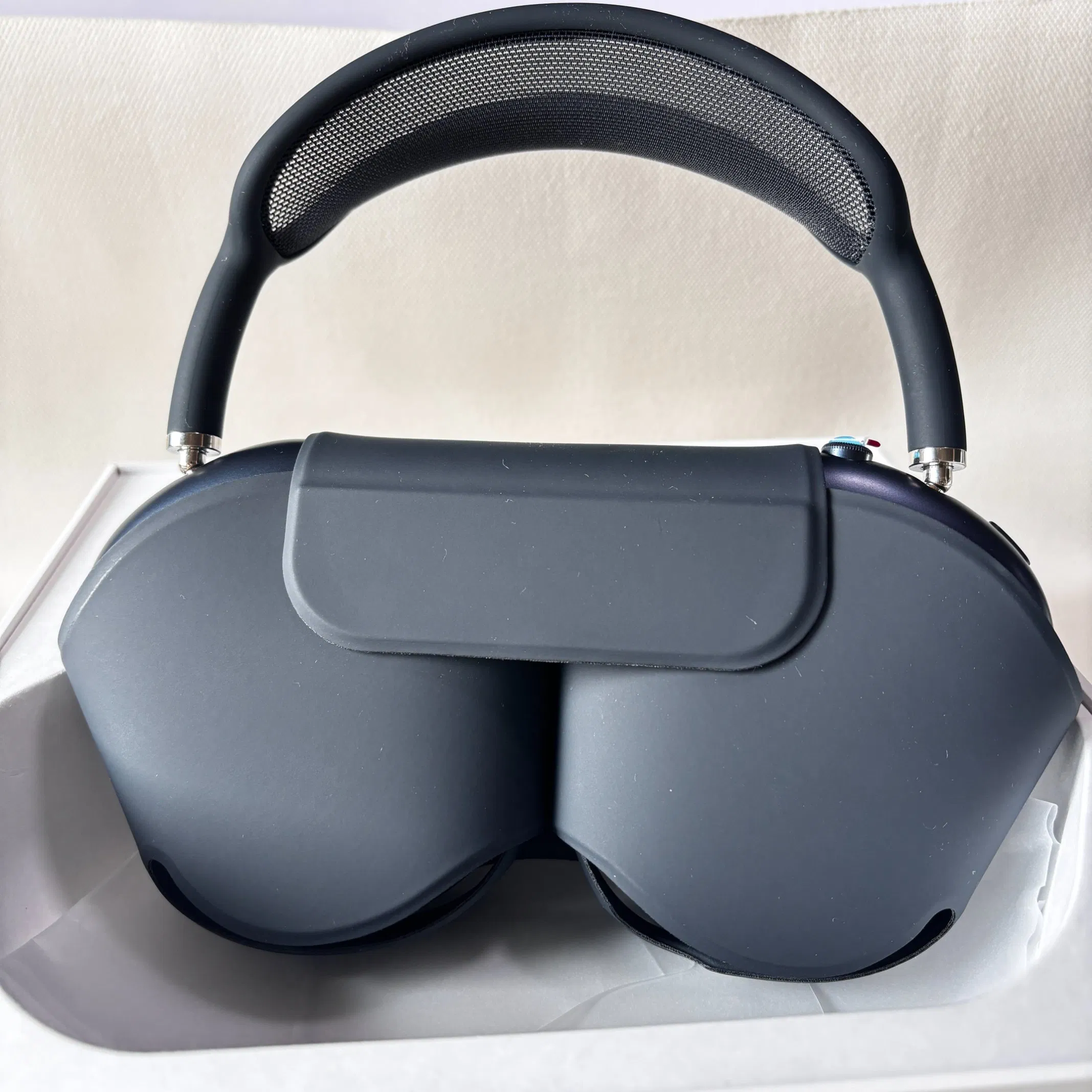 Top1 High End Metal Active Noise Reduction 1: 1 Label Max Wireless Earphones with Anc Noise Reduction for High Definition and Long Battery Life