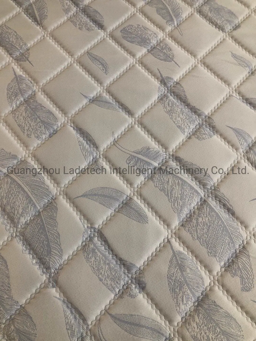 LDT-QTF09 Mattress Knitted Topper Quilted Fabric With Multineedle Or Single Needle Pattern