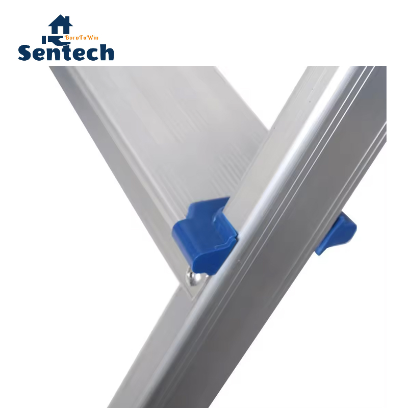 Lightweight Household Aluminum Ladder En131 4 Step Portable Folding