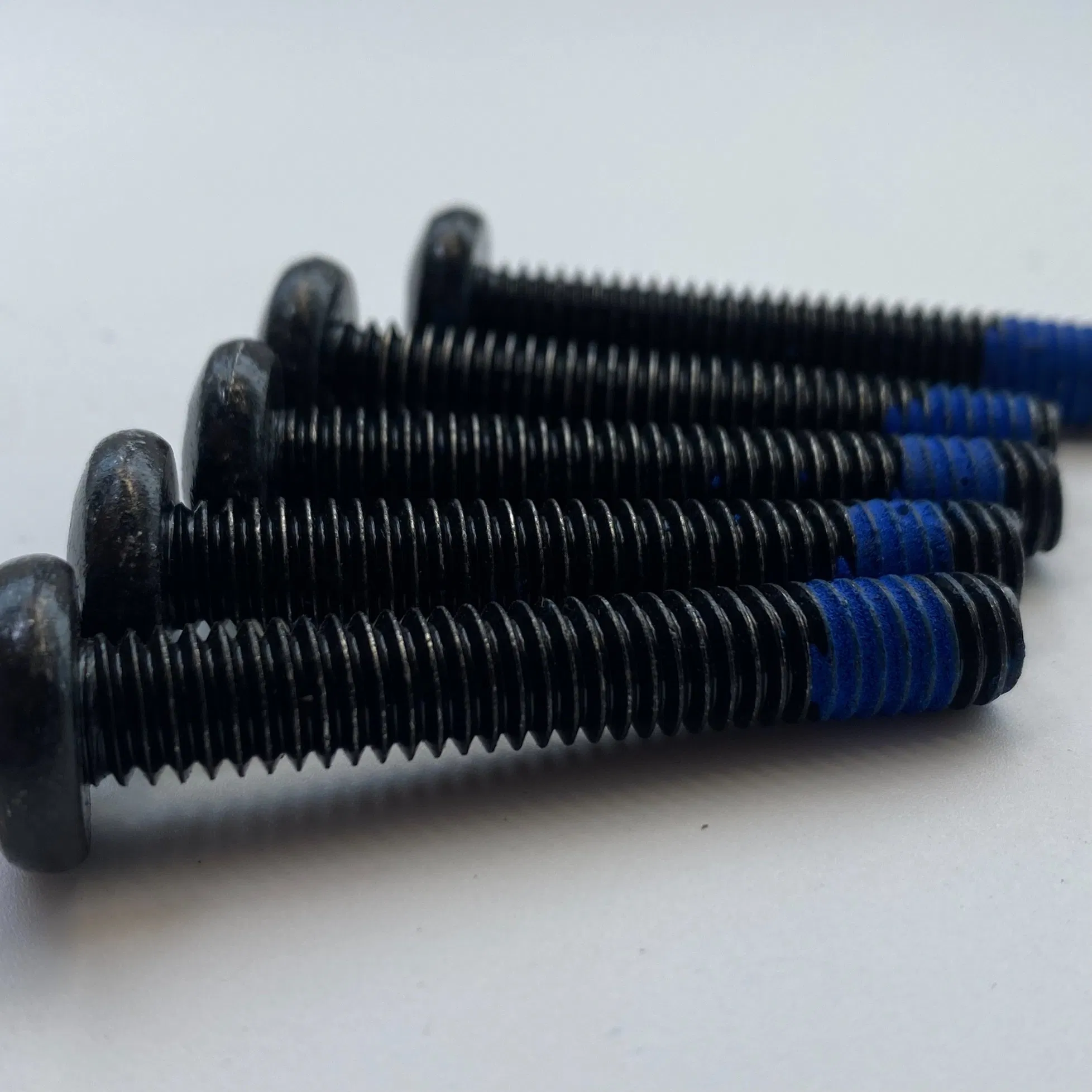 Машинные винты M1.4-M6, черные, углеродистая сталь