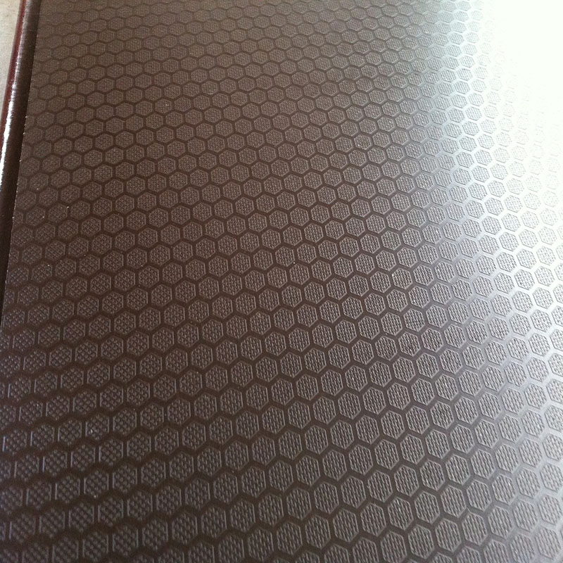 Фанера 18 мм с противоскользящей пленкой для прицепов