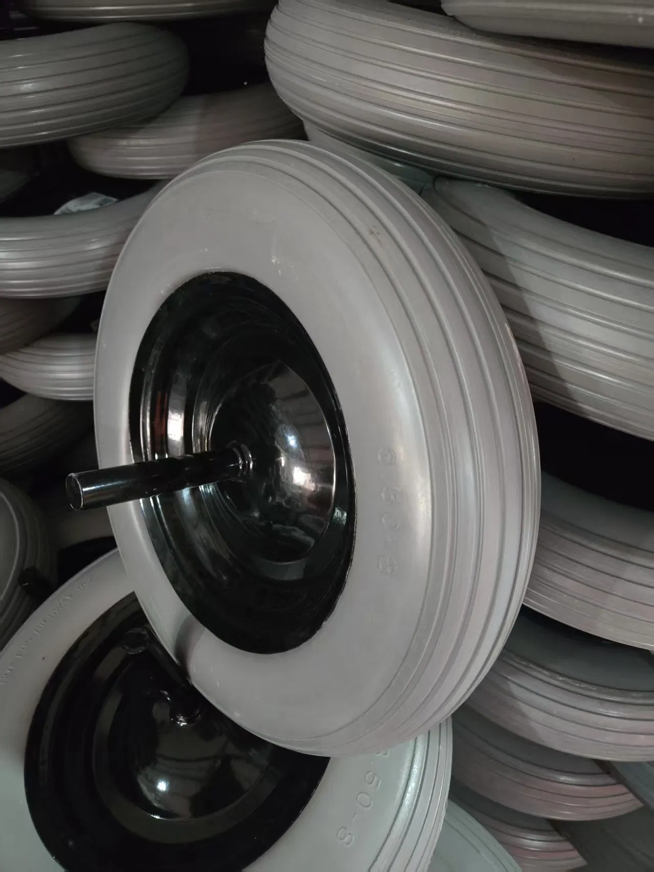 Wheelbarrow Tyre / Pneumatic Wheel Barrow Wheel/ 4.00-8 Rubber Wheel for Greece Market