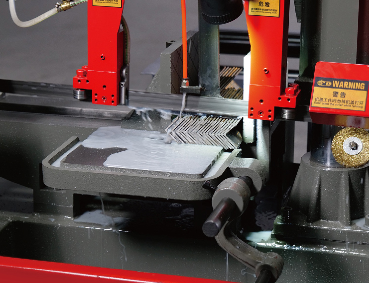 Станок ленточнопильный гидравлический по металлу