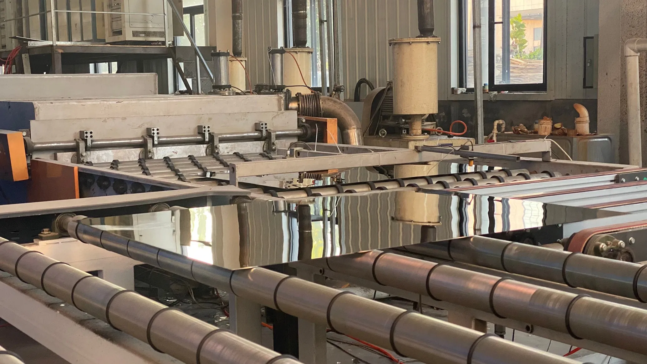 1.8mm 2mm Aluminum Mirror Glass Makeup Mirror Glass Full-Length Mirror Glass