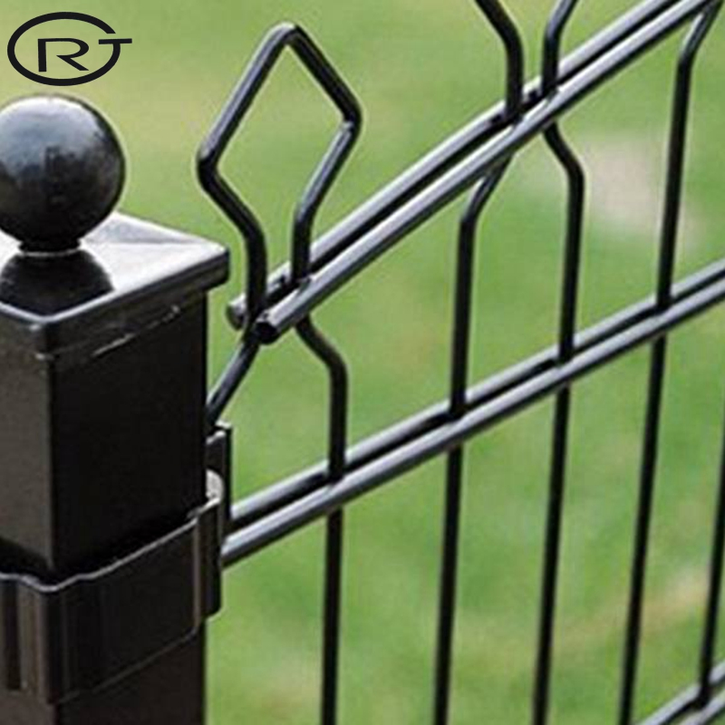 PVC Coated Welded Wire Mesh Fence Pyramid Fence Panel for Garden