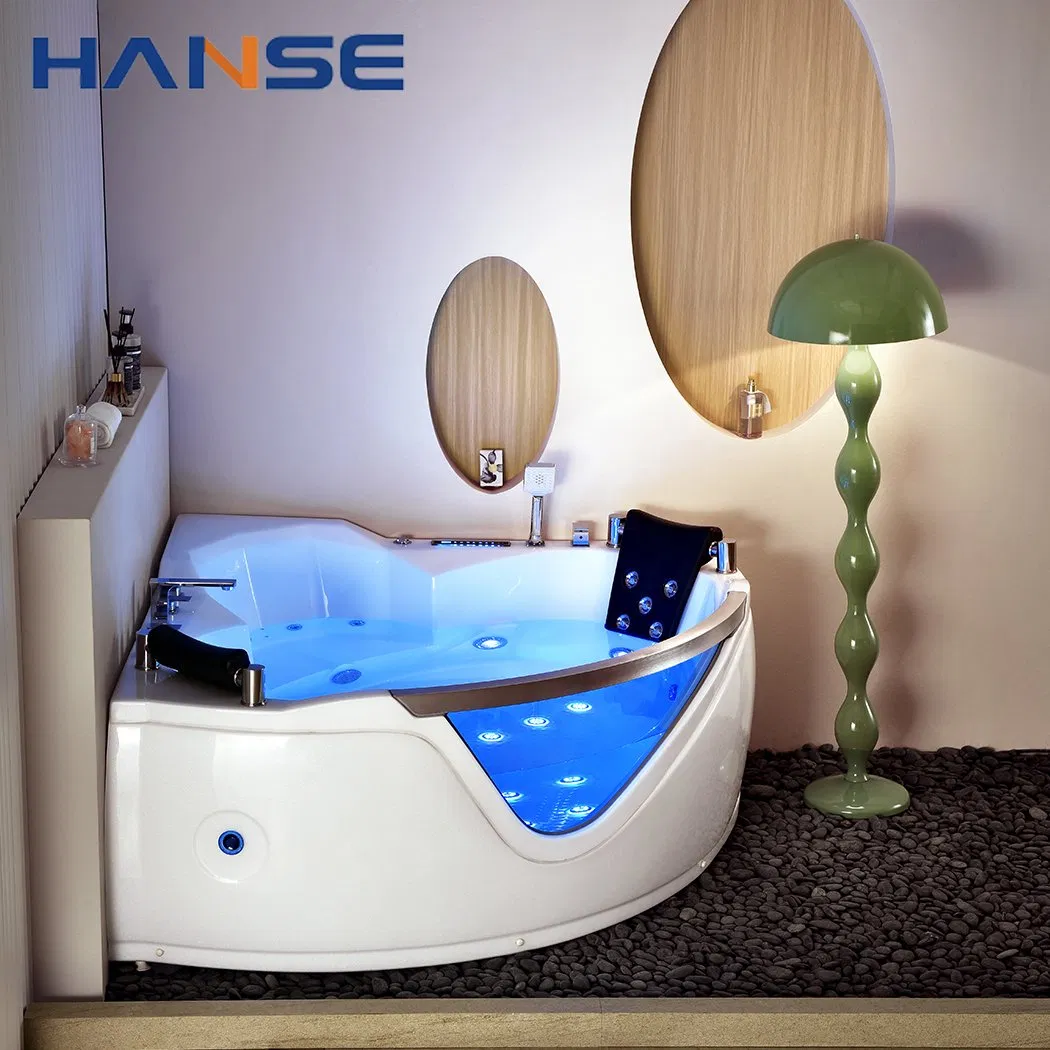 Угловая акриловая ванна с гидромассажем и подсветкой