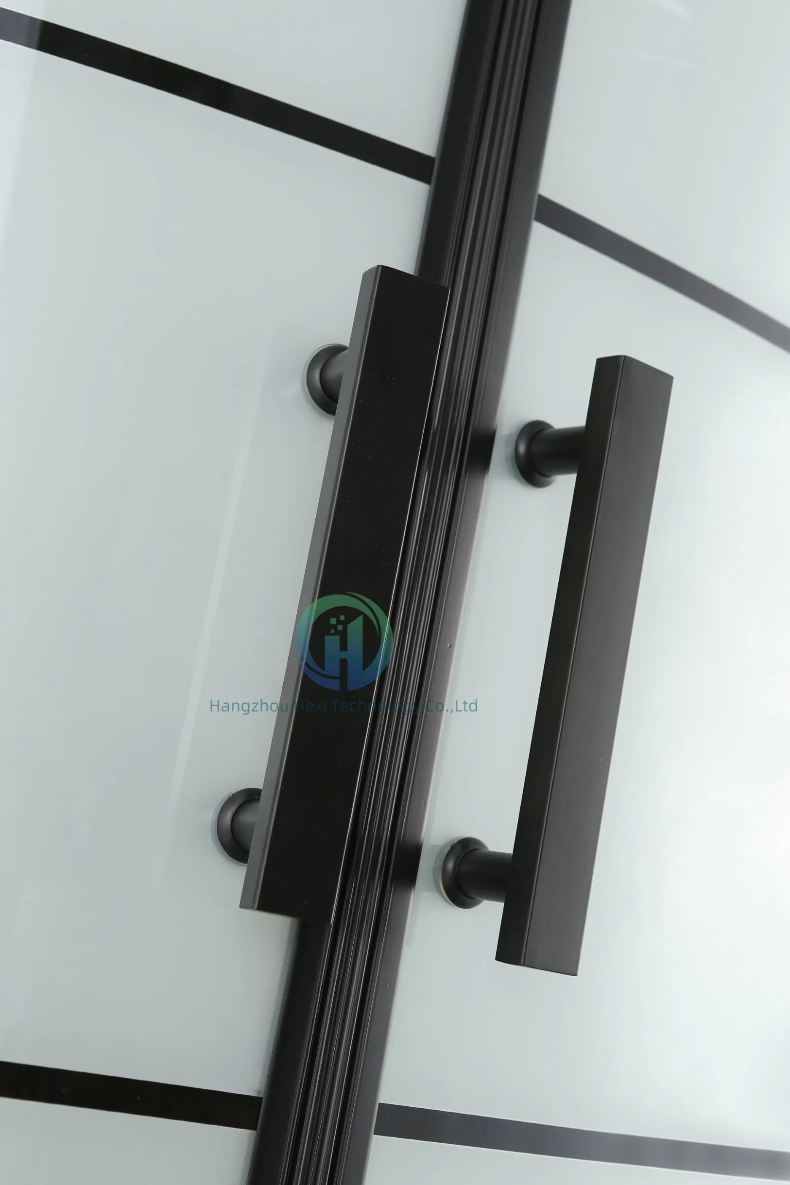 Modern Stylish Arc Black Frame Prefab Bathroom with Toilet for Shower