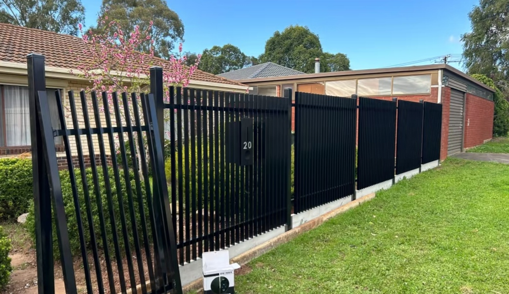 3D Powder Coated Black Garden Metal Slat Aluminum Blade Fence Panels