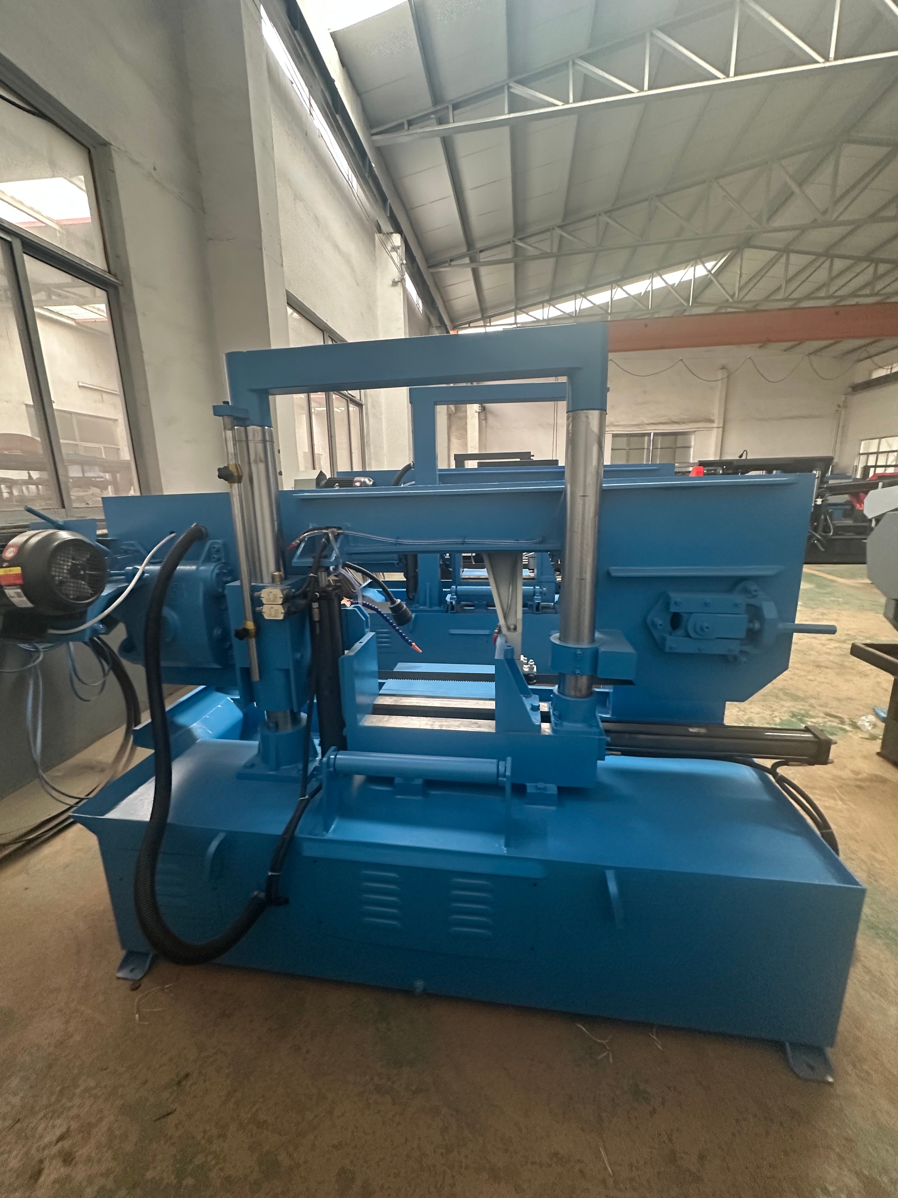 Станок ленточнопильный горизонтальный автоматический