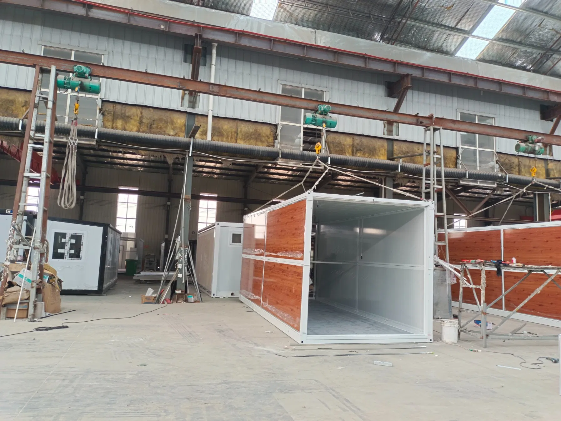 Workers' Quarters Prefabricated Office Container for Demountable Cheap Home Prefab House Cottages Container House Office Dormitory Manufacturer Price
