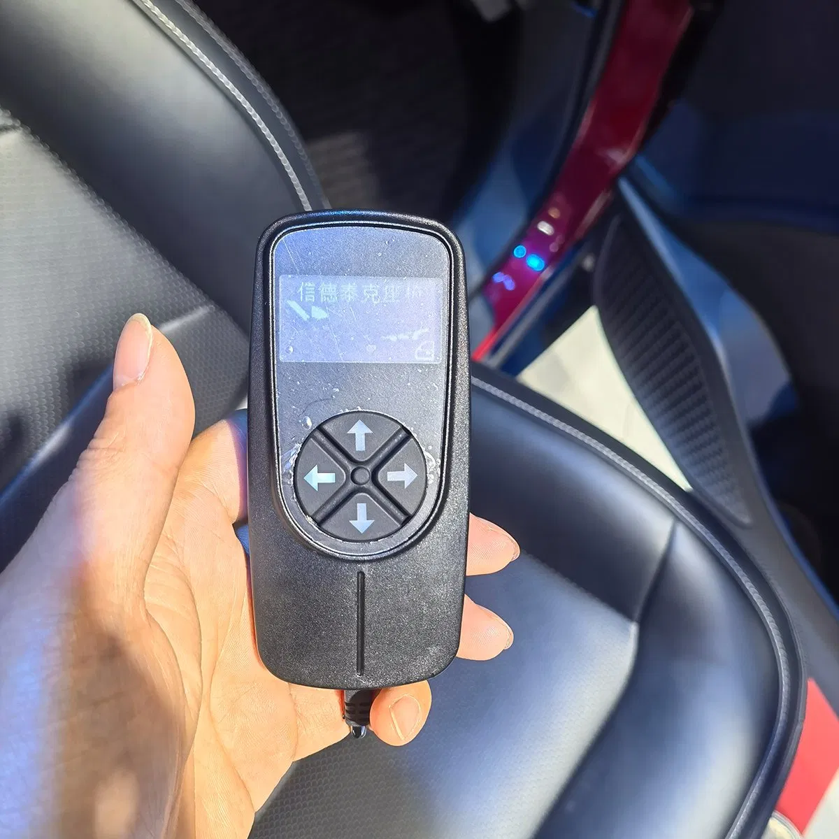 Программируемое поворотное кресло для маломобильных пассажиров