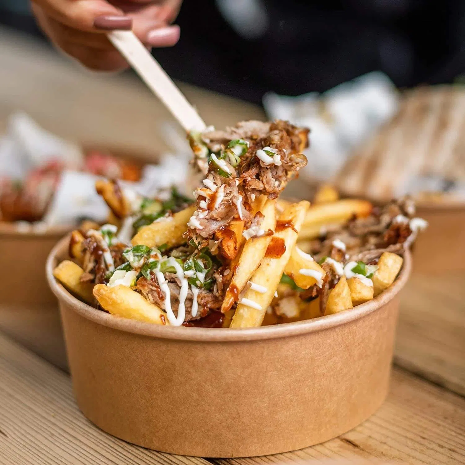 Customized Takeaway Salad Bowl Disposable Kraft Paper Bowl for Food Packaging