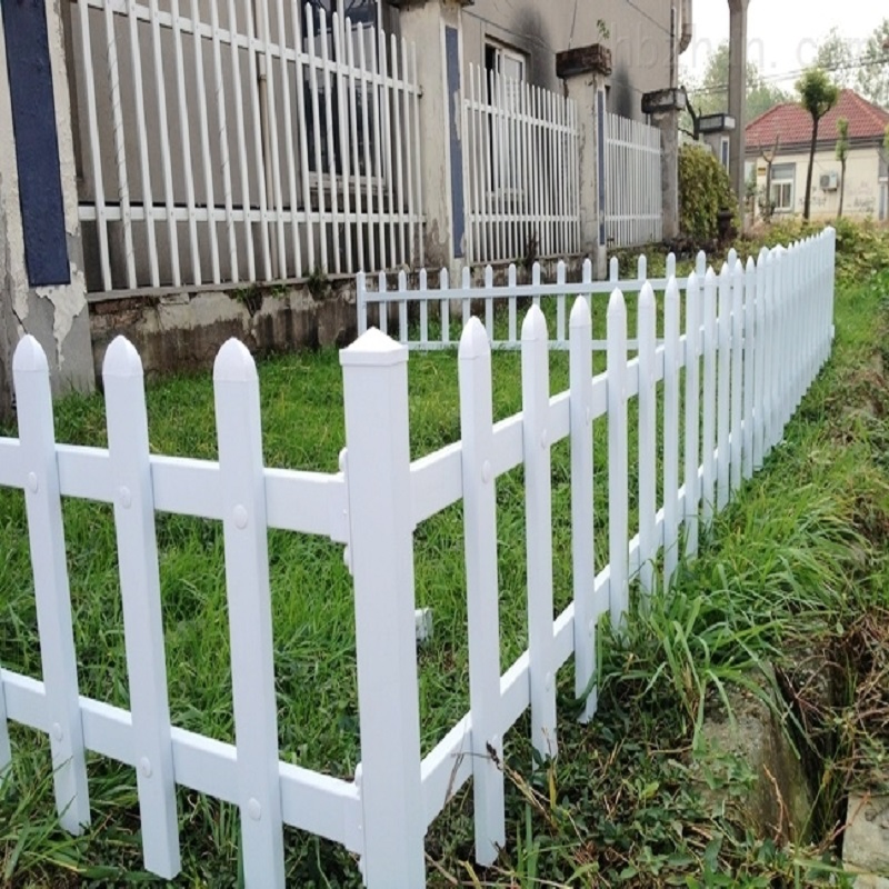 Fangxin Recommend Strong Toughness, No Cracking, No Embrittlement Lawn Fence