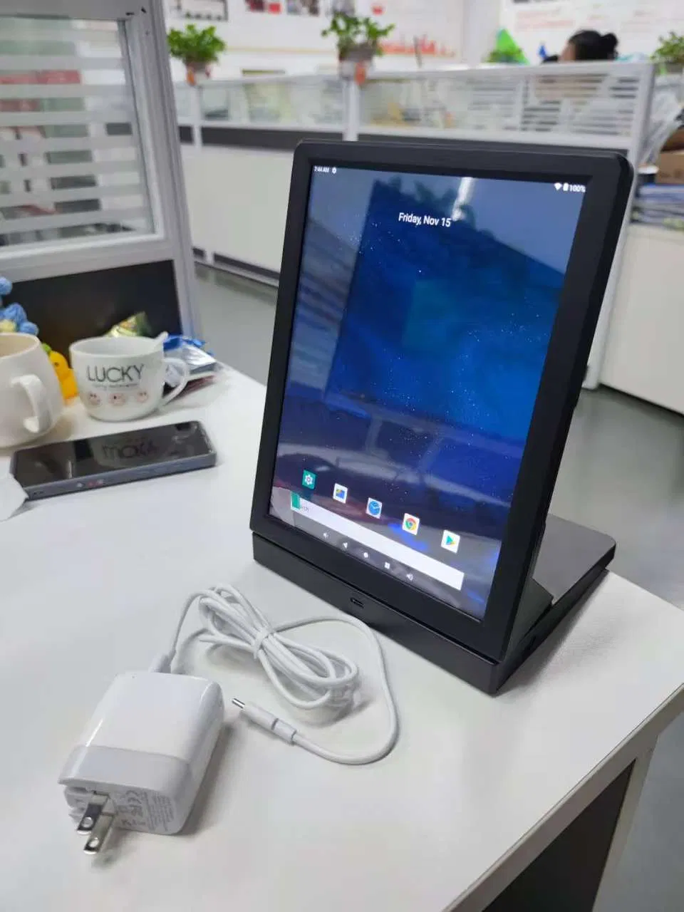 Aiyos Patent Frameo Digital Photo Frame 9.7 Inch IPS Touchscreen Interactive WiFi Smart Home Display