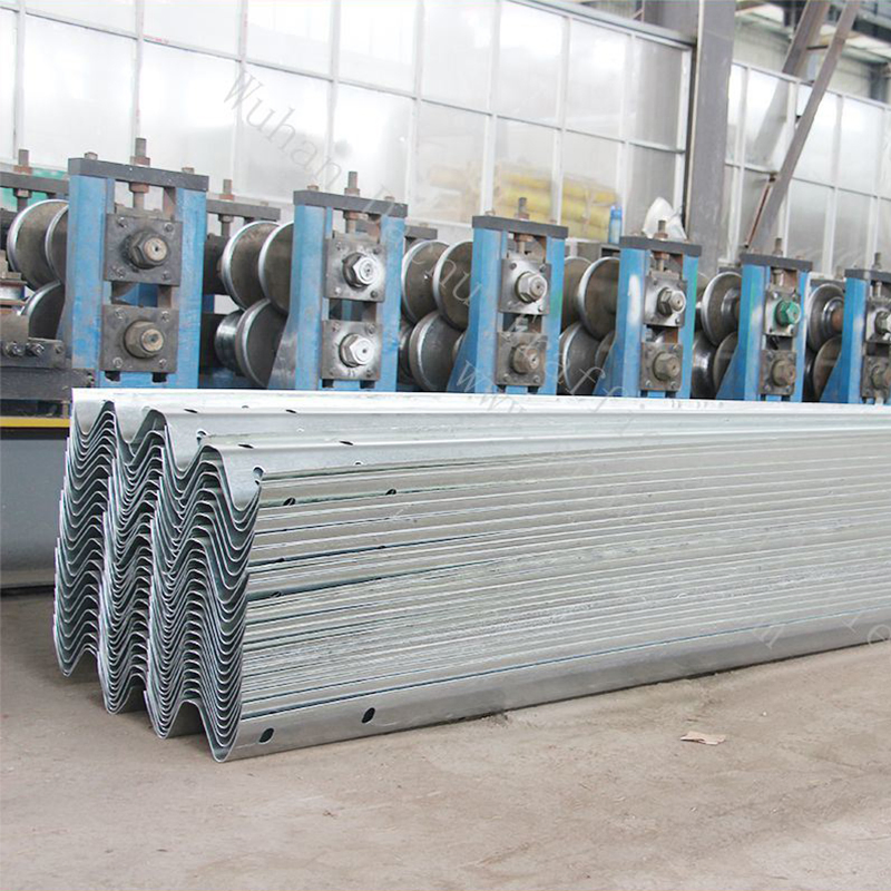 Galvanized Stainless Steel Thrie Beam Roadway Crash Barrier