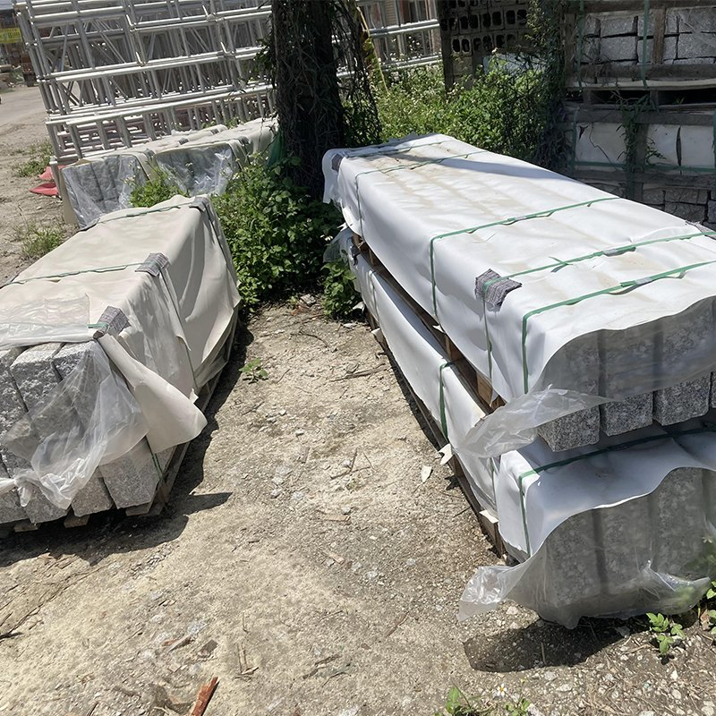 Grey Granite Posts Granite Stone Fence Post for Garden Decoration