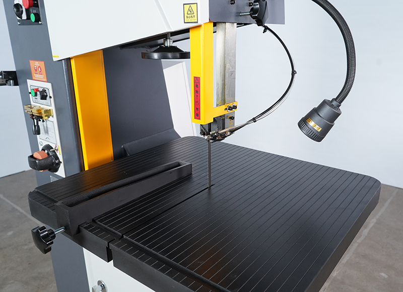 Ленточная пила по металлу вертикальная