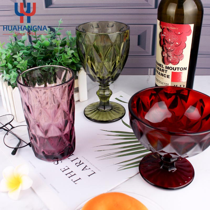 Цветные бокалы для десертов и соков с рельефным дизайном