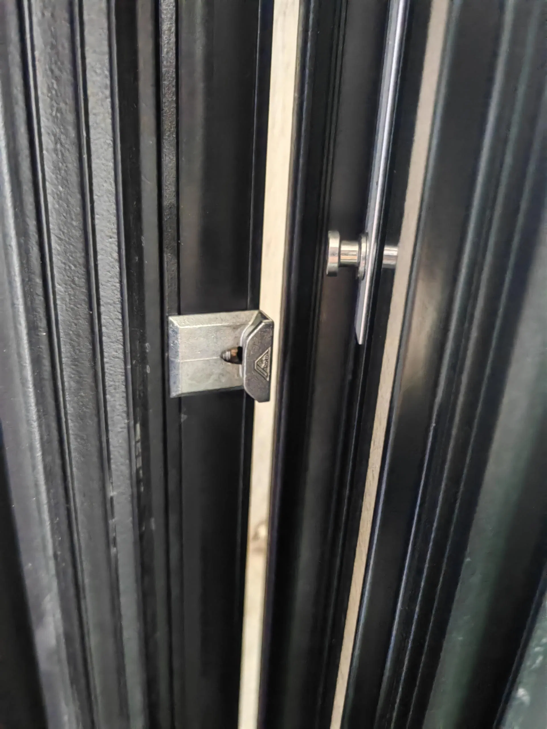 Penjoy Nafs Standard Thermal Broken Aluminum Tilt Turn Window with Grills