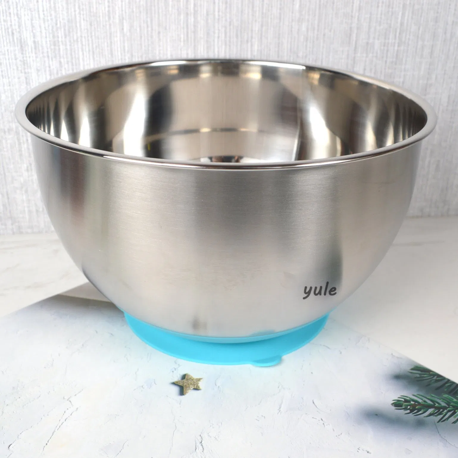 Stainless Steel Non Slip Bottom Salad Vegetable Food Storage 3 Piece 1.5/3/5qt Stainless Steel Mixing Bowls with Suction Cups Bowl